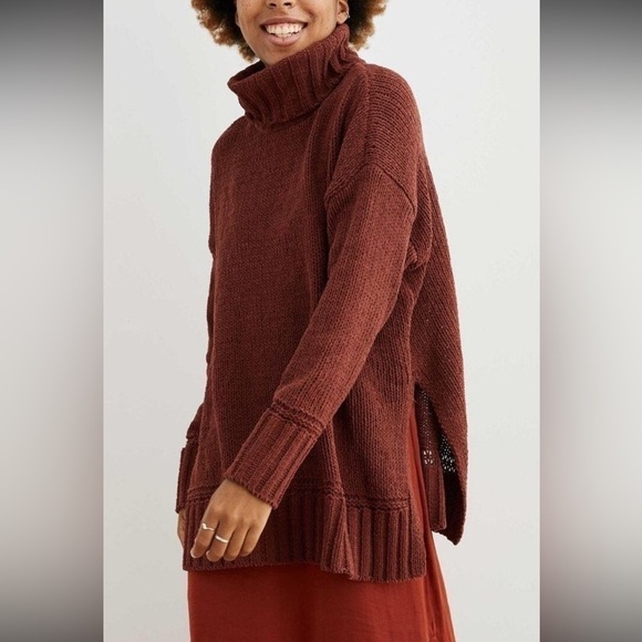 aerie Sweaters - Aerie Burgundy Chenille Oversized Turtleneck Sweater Size Small NWOT